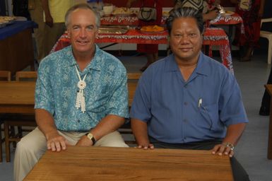 [Assignment: 48-DPA-SOI_K_Majuro_6-11-12-07] Pacific Islands Tour: Visit of Secretary Dirk Kempthorne [and aides] to Majuro Atoll, of the Republic of Marshall Islands [48-DPA-SOI_K_Majuro_6-11-12-07__DI14659.JPG]