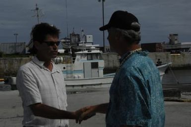 [Assignment: 48-DPA-SOI_K_Kwajalein_6-11-07] Pacific Islands Tour: Visit of Secretary Dirk Kempthorne [and aides] to Kwajalein Atoll, of the Republic of Marshall Islands [48-DPA-SOI_K_Kwajalein_6-11-07__DI14389.JPG]