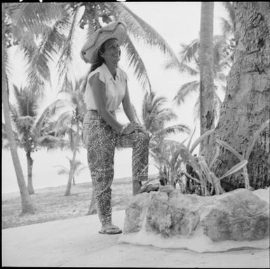 Nina at Castaway Island resort, Fiji, November 1966 / Michael Terry