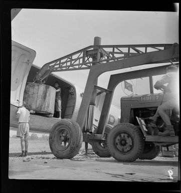 Qantas Empire Airways, loading the aeroplane, Lae, Morobe, Papua New Guinea