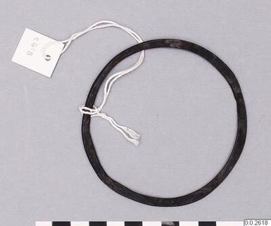 ["armband, armlet, bracelet"]