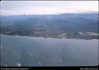 Flight from Lae to Finschhafen