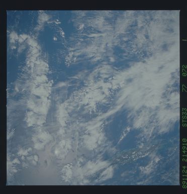 S33-77-072 - STS-033 - STS-33 earth observations