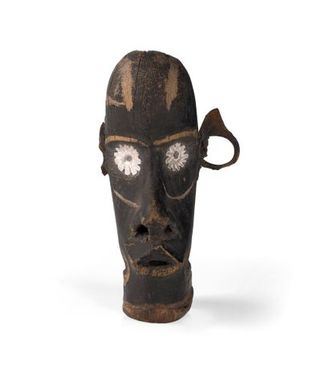 Nguzunguzu (war canoe prow figurehead)