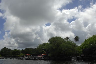[Assignment: 48-DPA-SOI_K_Pohnpei_6-10-11-07] Pacific Islands Tour: Visit of Secretary Dirk Kempthorne [and aides] to Pohnpei Island, of the Federated States of Micronesia [48-DPA-SOI_K_Pohnpei_6-10-11-07__DI13845.JPG]