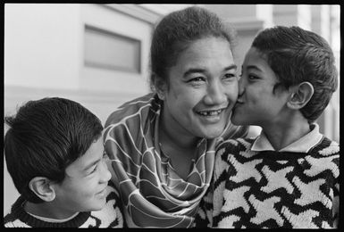 Justice of the Peace Hola Ki-haamea Naua Tuae