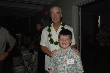 [Assignment: 48-DPA-09-28-08_SOI_K_NPS_Vol_AZ] President's Call to Service Award ceremony and reception for volunteers at the U.S.S. Arizona Memorial, Pearl Harbor, Honolulu, Hawaii, with Secretary Dirk Kempthorne [joining the National Park Service's Chief Historian for the Memorial, Daniel Martinez, among the dignitaries on hand] [48-DPA-09-28-09_SOI_K_NPS_Vol_AZ_IOD_4585.JPG]