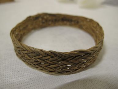 Fibre ring, plaited, 4 of