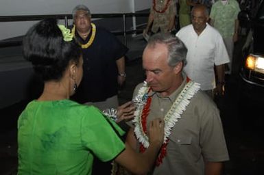 [Assignment: 48-DPA-SOI_K_Amer_Sam] Pacific Islands Tour: Visit of Secretary Dirk Kemmpthorne [and aides] to American Samoa, U.S. Territory [48-DPA-SOI_K_Amer_Sam__DI15422.JPG]