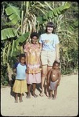 Group portrait, Leslee, Kutsbuka, Susan Pflanz-Cook, and Queen