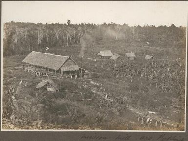 Mission mill, Aropokina / Frank Hurley