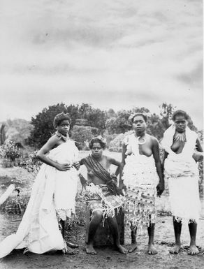 [Fijian] girls dressed in "Tapa" (native cloth)