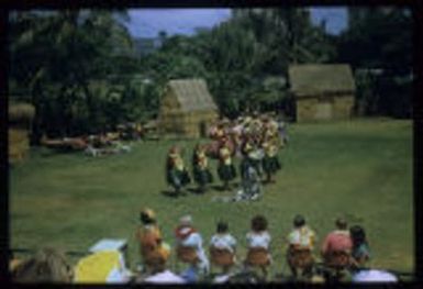 Hawaiian entertainers