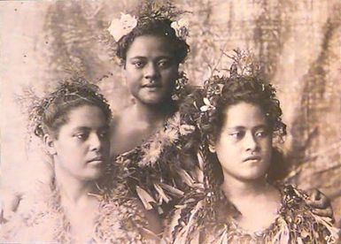 Portrait of three young unknown girls from Vavau