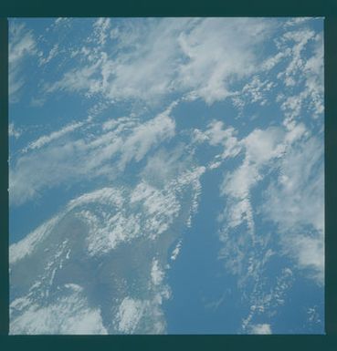 41C-34-1412 - STS-41C - Earth observations taken from shuttle Challenger during STS-41C