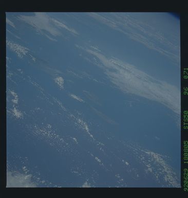 STS050-96-071 - STS-050 - STS-50 earth observations