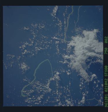 STS080-750-082 - STS-080 - Earth observations taken from Space Shuttle Columbia during STS-80 mission