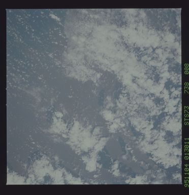 STS073-738-008 - STS-073 - Earth observations taken from shuttle orbiter Columbia