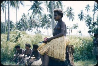 Spectators at New Year's Day Sports : Mapamoiwa Station, D'Entrecasteaux Islands, Papua New Guinea, 1957 / Terence and Margaret Spencer