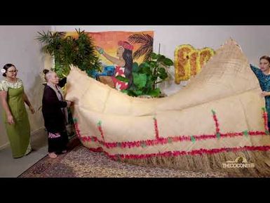 How to present the Samoan Ie Toga (Fine Mat)