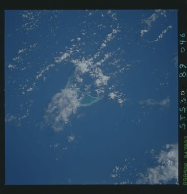 S30-89-046 - STS-030 - STS-30 earth observations