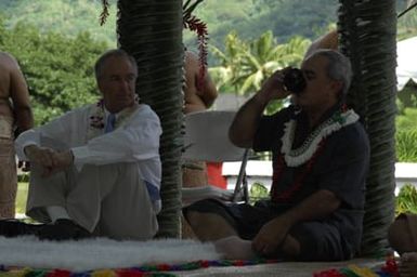 [Assignment: 48-DPA-SOI_K_Amer_Sam] Pacific Islands Tour: Visit of Secretary Dirk Kemmpthorne [and aides] to American Samoa, U.S. Territory [48-DPA-SOI_K_Amer_Sam__DI15087.JPG]