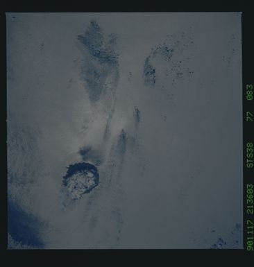 S38-77-083 - STS-038 - STS-38 earth observations