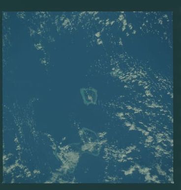 S08-36-1390 - STS-008 - Earth observations taken during STS-8 mission