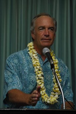 [Assignment: 48-DPA-SOI_K_Majuro_6-11-12-07] Pacific Islands Tour: Visit of Secretary Dirk Kempthorne [and aides] to Majuro Atoll, of the Republic of Marshall Islands [48-DPA-SOI_K_Majuro_6-11-12-07__DI14492.JPG]