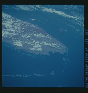 STS050-108-025 - STS-050 - STS-50 earth observations