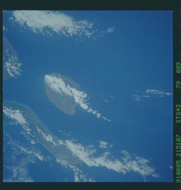 S43-79-089 - STS-043 - STS-43 earth observations