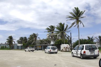 [Assignment: 48-DPA-SOI_K_Kwajalein_6-11-07] Pacific Islands Tour: Visit of Secretary Dirk Kempthorne [and aides] to Kwajalein Atoll, of the Republic of Marshall Islands [48-DPA-SOI_K_Kwajalein_6-11-07__DI14304.JPG]