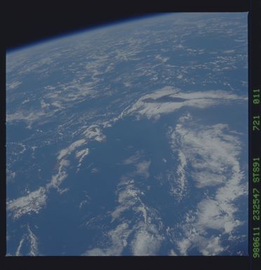 STS091-721-011 - STS-091 - Earth observations taken from orbiter Discovery during STS-91 mission