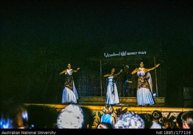 Oahu - International Market - Hawaiian dancing - 19th century