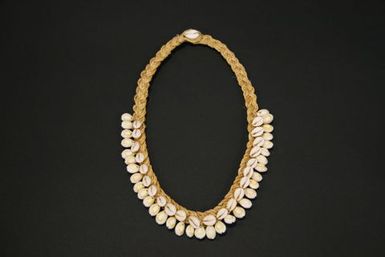 `ula (necklace)
