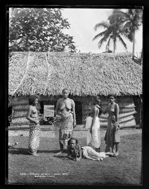 Samoan women, near Apia