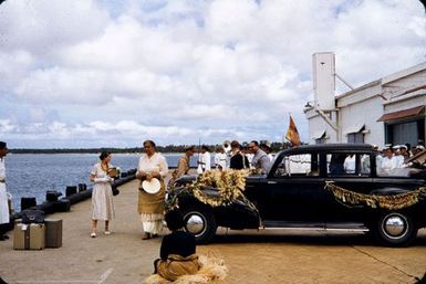 Queen Elizabeth II and Queen Sālote Tupou III, Royal Tour, Tonga