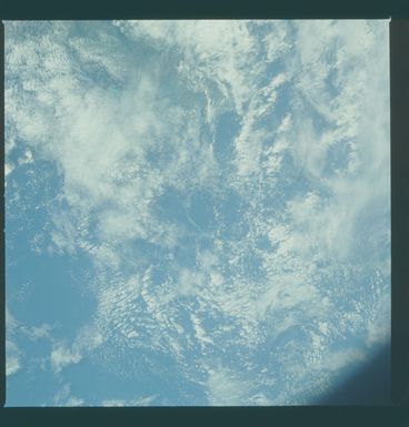 S09-35-1592 - STS-009 - Earth observations taken by the STS-9 crew