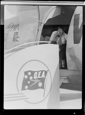 Passengers on Qantas Empire Airways, Bird of Paradise Service, Papua New Guinea