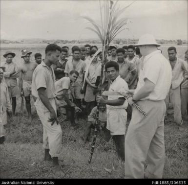 Instructing Fijian farmers