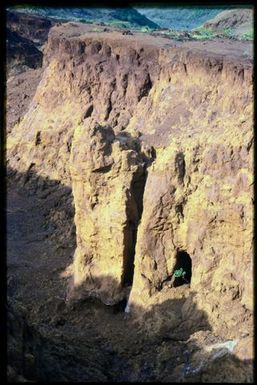 Rock outcrop (red)