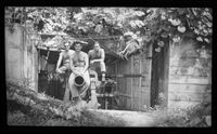 [Servicemen on 8-inch artillery gun]