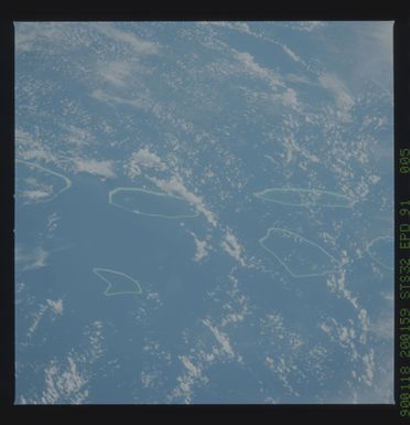 S32-91-005 - STS-032 - STS-32 earth observations