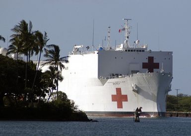 A starboard bow on view of the US Navy (USN) Military Sealift Command (MSC) Hospital Ship, USNS MERCY (T-AH 19), as it arrives in port at Naval Base Pearl Harbor, Hawaii (HI), for a brief port visit prior to deploying to Southeast Asia to provide assistance to victims of the devastating Tsunami that hit the region in support of Operation UNIFIED ASSISTANCE