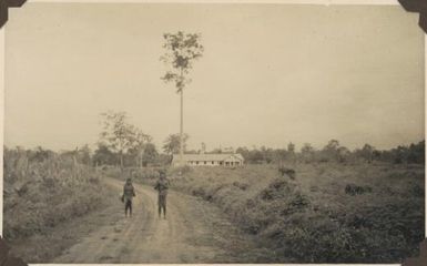 Sangara Hotel after the eruption / Albert Speer