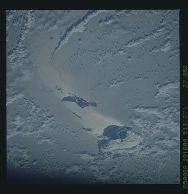 51I-37-052 - STS-51I - STS-51I earth observations