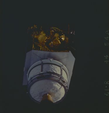 61B-44-054A - STS-61B - RCA SATCOM K-2 communications satellite after deployment from Atlantis