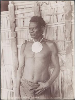 A man of Uru, Malaita, Solomon Islands, 1906, 1 / J.W. Beattie