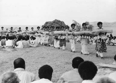 Presentation of Fijian mats and tapa cloths to Queen Elizabeth II during the 1953-4 royal tour