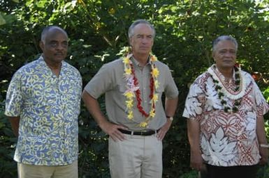 [Assignment: 48-DPA-SOI_K_Amer_Sam] Pacific Islands Tour: Visit of Secretary Dirk Kemmpthorne [and aides] to American Samoa, U.S. Territory [48-DPA-SOI_K_Amer_Sam__DI15289.JPG]